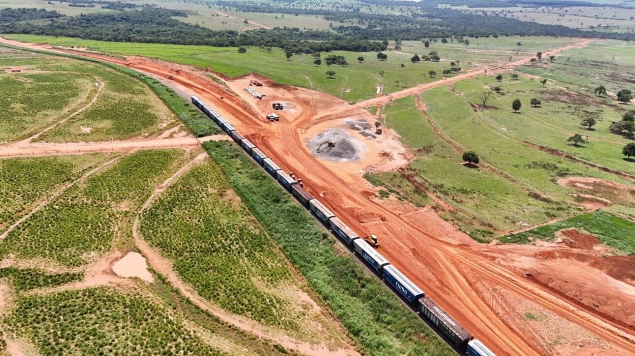 Ferrovia estadual pode mudar o transporte de cargas e impulsionar a economia local, mas será que vai realmente beneficiar todos os envolvidos?