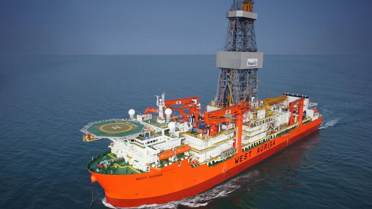 Petrobras intensifica operações no pré-sal da Bacia de Santos com uso do navio-sonda West Auriga e reforça presença em uma das áreas mais promissoras do país.