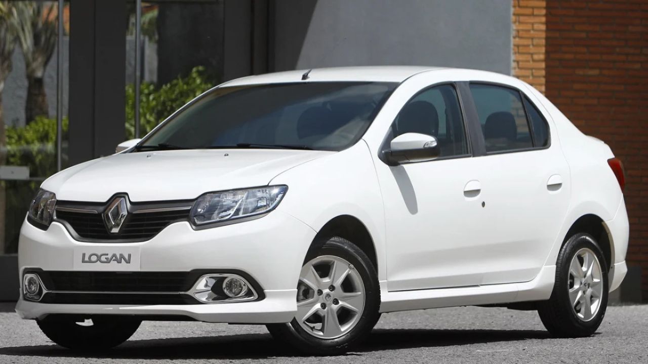 Veja 5 carros usados que são confiáveis no câmbio manual, mas apresentam sérios problemas em versões automáticas. Descubra quais modelos evitar e como se prevenir.