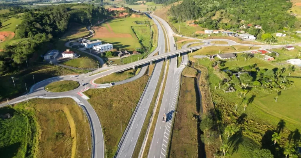 Contorno Viário de Florianópolis, maior obra do Brasil, impressiona com bilhões investidos e impacto direto no trânsito da BR-101 (Divulgação/Arteris Litoral Sul)