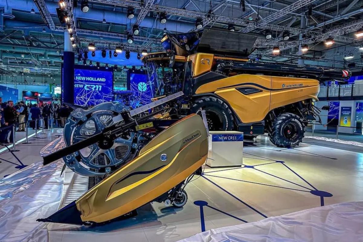 máquinas gigantes no agro mostram como fazendas de grande escala elevam rendimento com colheitadeira CR11, largura extrema, descarga rápida e automação na nova fase da mecanização agrícola.